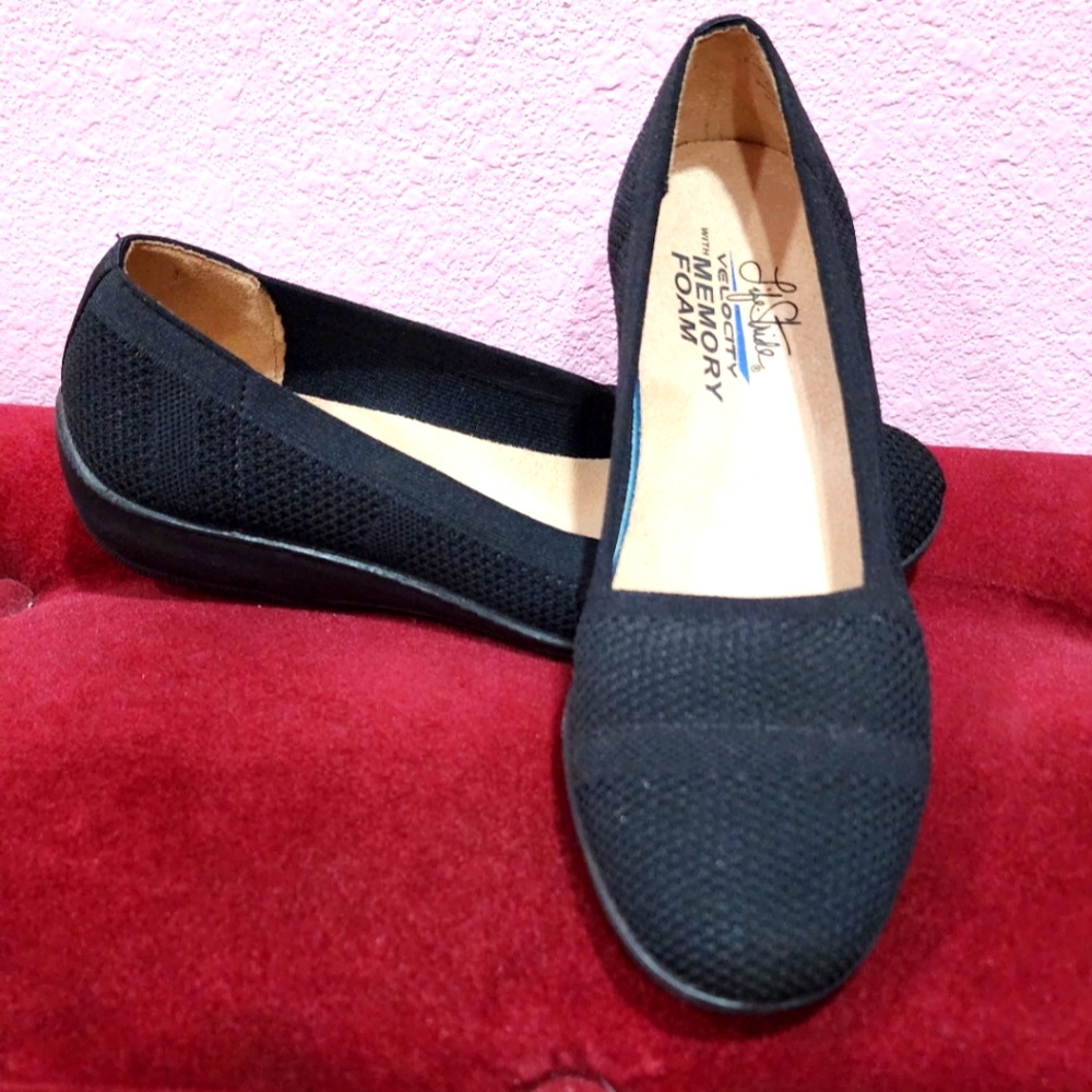 Flat comfort shoes